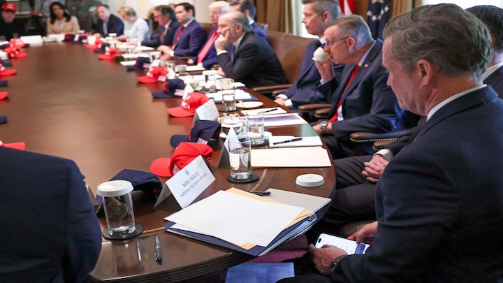 Scandal-hit Waltz photographed using unofficial version of Signal amid leak row