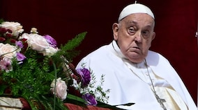 Pope Francis condemns anti-Semitism, calls for Gaza ceasefire