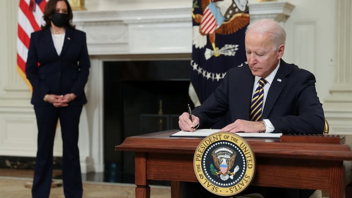 Does Trump’s claim that Biden’s pardons are ‘void’ because of autopen hold water?